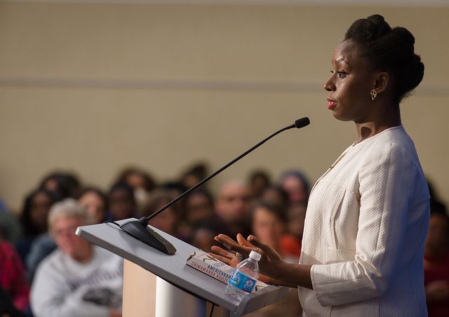 環(huán)球英語 Chimamanda Adichie: The Wise Young Writer