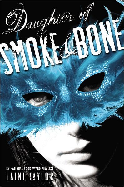 英文原版：Daughter of Smoke and Bone